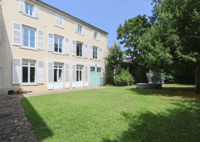 Jardin et façade dans appartement à vendre à Nancy